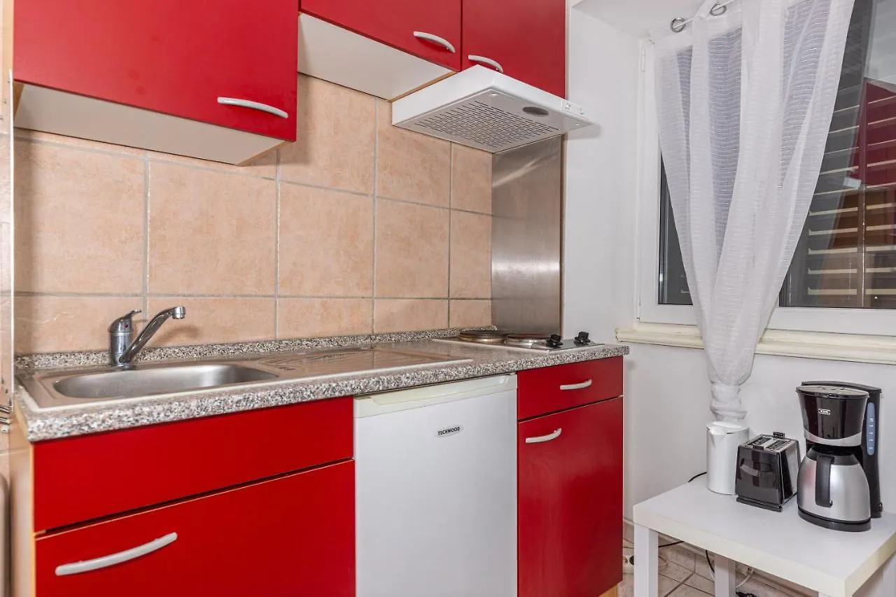 Apartmani Gabrijela Crikvenica 0*,  Croatia