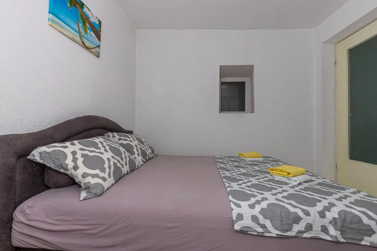 Apartmani Gabrijela Crikvenica 0*,